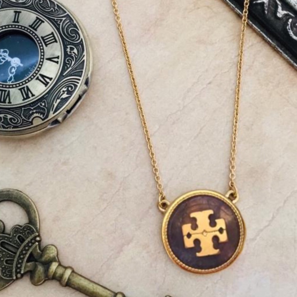 TORY BURCH • Semiprecious Logo Stone Necklace - Picture 4 of 4